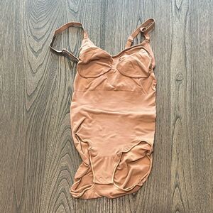 NWOT Skims Sculpting Bodysuit - Size L/XL